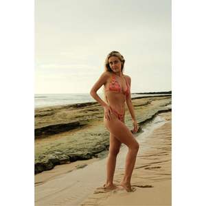 Braguita Retro Solo Incluye Braguita Ropa de Playa Bikini Estilo Retro - Product Image 1