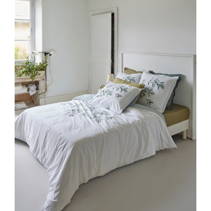 Parure de lit Olive Grove imprimée 100 % coton, 4 pièces, housse de couette pastorale, drap plat, logo personnalisé brodé, motif végétal - Product Image 1