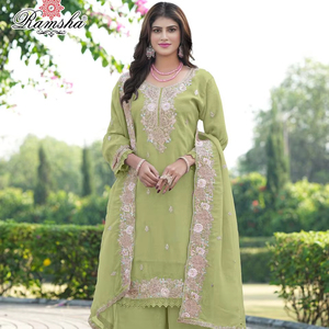 Catálogo completo de Salwar Kameez pakistaníes con bordados crujientes disponible a precio de mayoreo, colección premium. - Product Image 1