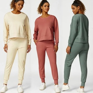 Private Label 2 PCS Heavyweight <b>Women's</b> Sweatsuits Long Sleeve Crewneck Sweatshirts + Jogger <b>Pants</b> with Side Pockets <b>Lounge</b> Sets - Product Image 1