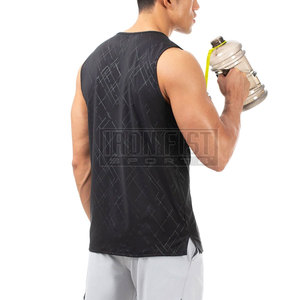 Débardeur de gymnastique décontracté pour hommes OEM gilet d'entraînement en tricot respirant pour le sport en plein air conception sans manches - Product Image 2