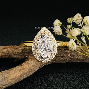 แหวนหมั้นทองคำแท้ 14K ประดับเพชรธรรมชาติทรงกลมเจียระไนแบบบริลเลียนท์ ดีไซน์คลัสเตอร์ฮาโล สไตล์คริสเตียนสุดหรู - Product Image 4