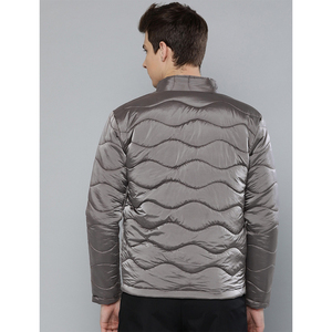 Nuevo estilo de moda Chaqueta acolchada para hombre Precio al por mayor Chaqueta de invierno Abrigo para hombres y mujeres Chaqueta para la temporada de frío - Product Image 4
