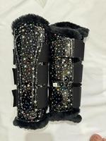 Ensemble assorti de tapis de selle nouveau design Bottes cloche Bottes de brossage et voile de mouche assorti