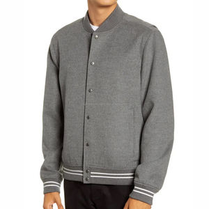 Chaqueta Varsity Unisex de Alta Calidad, Personalizada, con Revestimiento, Estilo Vintage, para Invierno, con Parches y Logotipo en la Parte Delantera - Product Image 4