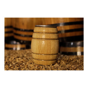 Verre à shot de tequila en bois de pin 3oz fabriqué à la main élégant et durable avec fond en aluminium pour les amateurs de tequila - Product Image 1