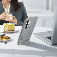 Étui de protection antichoc de luxe avec support pour appareil photo, en TPU + acrylique givré, à chargement magnétique, finition mate translucide douce au toucher