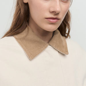 Veste utilitaire crème pour femmes avec col contrasté marron, manteau décontracté multi-poches pour un style tendance au quotidien, mode urbaine élégante - Product Image 5