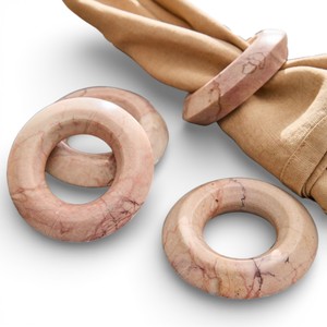 Anillos de Servilleta de Mármol Color Rubor con Forma Redondeada Orgánica para Decoración de Mesa de Comedor Moderna y Lujosa, Únicos - Product Image 1