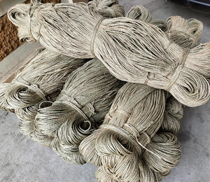 Corde de jonc de mer fabriquée à la main à partir de matériaux durables pour la maison et le jardin - Product Image 2