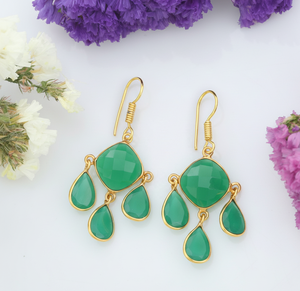 Boucles d'oreilles en argent sterling 925 plaqué or 18 carats avec onyx vert coussin 12 mm pour femmes pour mariages et cadeaux - Product Image 4