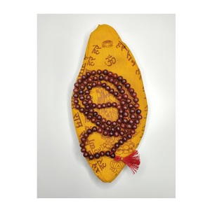 Lal Chandan Mala ลูกปัด8มม. แท้ถุงผ้าฝ้าย Gaumukhi ลูกปัดไม้จันทน์สีแดงธรรมชาติมาลาสำหรับทำสมาธิ - Product Image 1