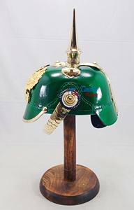 Casque médiéval en cuir vert avec support en bois, style prussien, orné d'agate, portable, 100% fait main, haute qualité, design unique, meilleurs styles - Product Image 3