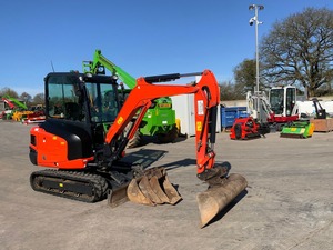 Miniexcavadora Kubota KX027-4 2.7T Usada a Precio Económico |   Excavadora Compacta Diésel para Construcción, Servicios Públicos y Agricultura - Product Image 2