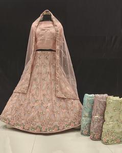 Travail de broderie lourde le plus vendu Lehenga Choli Design de luxe pour les femmes Net tissu pour les mariages de fête Collection d'exportation - Product Image 3