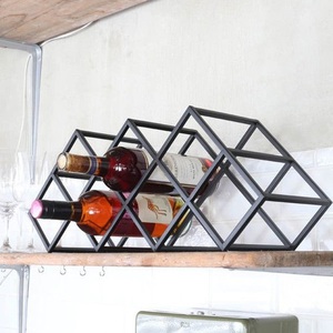 Grand casier à vin en métal pour 9 bouteilles, support de stockage de vin de table de type debout pour la décoration de bar et de restaurant ou l'utilisation de la vaisselle - Product Image 2