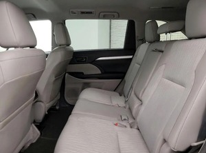 Vehículo Toyota HighLd LE Plus 2015 Usado, Color Gris/Blanco, Gasolina, Tracción en las Cuatro Ruedas, Transmisión Automática, Volante a la Izquierda/Derecha - Product Image 3