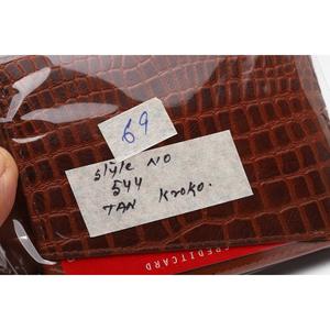 Cartera de Cuero Genuino de Lujo para Hombre, Hecha a Mano, con Protección RFID, Diseño de 2 Pliegues, Cierre de Botón, Forro de Algodón Resistente, Venta Especial de Fábrica - Product Image 6