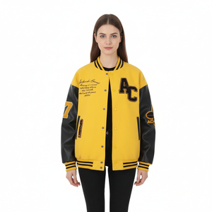 Chaqueta universitaria de cuero de lana gruesa para hombre, logotipo personalizado, ropa de abrigo de bombardero de estilo universitario con letras para uso en equipo, escuela o club - Product Image 5