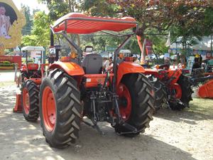 Para Kubota MU4501 4WD Wheel Tractor 2WD con larga vida útil con componentes clave bomba engranaje motor caja de cambios Motor - Product Image 3
