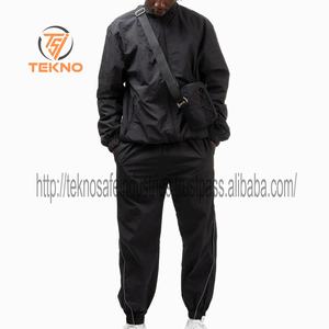 Ensemble coupe-vent 2 pièces en nylon de haute qualité Sweat à capuche et pantalon décontracté pour hommes avec logo personnalisé et imprimé Vêtements de sport de sport de grande taille XXL - Product Image 5