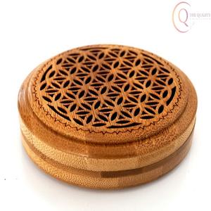 Elegante Quemador de Incienso de Madera Religioso con Bandeja Larga Recolectora de Cenizas, 100% Natural y Duradero para Interiores Modernos - Product Image 3