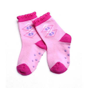 Calcetines de algodón Premium que absorben la humedad para jóvenes, cómodos, estirables y duraderos para uso durante todo el día - Product Image 5