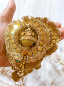 Kiran Paranda, Latkans Parandi Parandey, pour mariages à thème Punjabi, Phulkari, Patiala, Sangeet, Mehendi, Maiyoon - Product Image 3