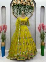 Le dernier design Lehenga Choli pour femme avec séquence de fils fonctionne avec un brodeur en dentelle à quatre côtés disponible à bas prix