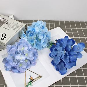 Tête de fleur d'hortensia artificielle adaptée au bricolage Guide mural de fleur de mariage Décoration Simulation de fleur en soie - Product Image 4