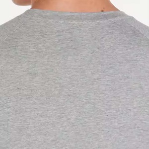 T-shirt vierge respirant à manches courtes côtelé pour hommes, col ras du cou coupe normale Vente en gros personnalisé 130GSM 50% coton 50% polyester - Product Image 4