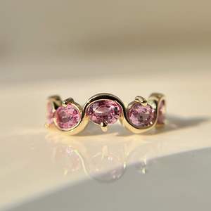 Blushline 14K Or Rose Saphir Bague Bague Douce Lueur Élégante Sensation Douce Douce Teinte Subtile Luxe Féminin Étincelle Classique Grace - Product Image 1