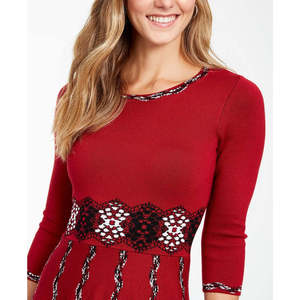 Abito in Maglia di Nylon A-Line con Stampa Floreale da Donna Taylor, Taglia Grande, Lavabile, con Decorazione a Bottoni, Disponibile in Rosso Medio - Product Image 3