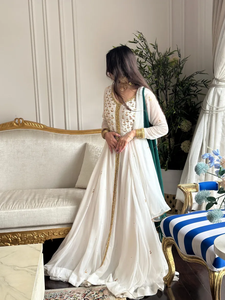 Anarkali à fente HI blanche et verte unie avec vêtements indiens et pakistanais Gharara et Dupatta - Product Image 2