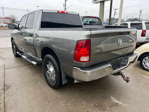 Dodge Ram 1500 4x4 SLT 4 portes Crew Cab 5,5 pieds SB Pickup d'occasion pas cher 2010 avec entrée sans clé, contrôle de traction, conduite à gauche, intérieur cuir, caméra - Product Image 3