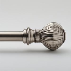 Barra de Cortina Individual Silver Drift con Superficie de Aluminio Elegante, Duradera y Deslizante para Interiores Contemporáneos y Bautizos - Product Image 1