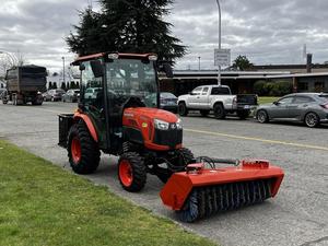 Tracteur agricole Kubota B2650 neuf et d'occasion pour jardin, ferme, verger et opérations sur le terrain général - Product Image 4