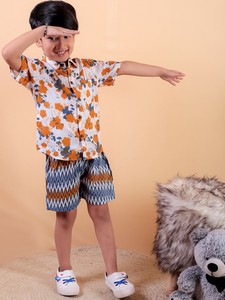 Ensemble coordonné pour enfants garçons Chemise et short imprimés à fleurs élégants Décontracté et confortable avec tissu respirant - Product Image 4