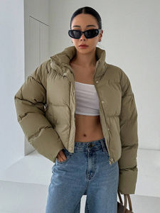 Nouvelle Veste d'Hiver en Gros de Haute Qualité avec Logo Personnalisé pour Femmes Grande Taille Nylon Fourrure Respirante Imperméable Veste d'Hiver - Product Image 2