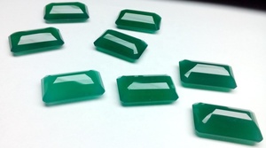 พลอยโมราโมราโมราสีเขียวธรรมชาติสีเขียวมรกตตัดเป็นชิ้นอัญมณีหลวมสำหรับทำเครื่องประดับ m.y. อัญมณี3A แปดเหลี่ยม10X14มม. คุณภาพสูง - Product Image 4