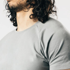 T-shirt personnalisé pour homme 100% coton, design sur mesure, 200 g/m², logo personnalisé - Product Image 3