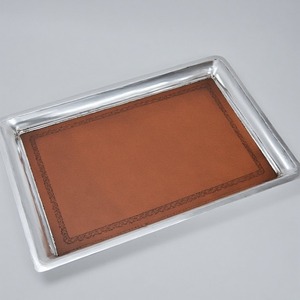 Plateau en cuir de qualité supérieure avec poignées élégantes et finition lisse parfait pour la salle à manger, la cuisine ou la présentation au salon - Product Image 5