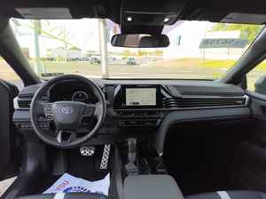 Toyota Camry SE Hybrid 2024 Usado, en Excelentes Condiciones - Product Image 2