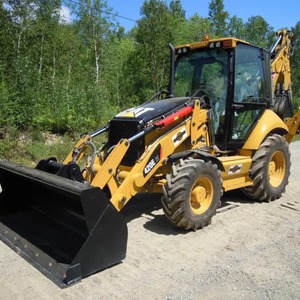 Chargeuse-pelleteuse Caterpillar 420 avec cabine d'opérateur Excellente capacité de charge et contrôle en douceur pour les opérations sur site - Product Image 2