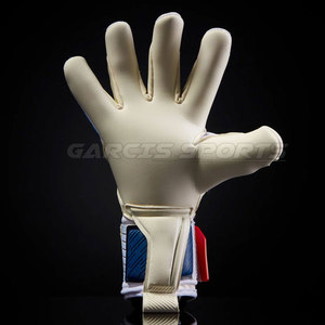 ถุงมือผู้รักษาประตูรุ่นใหม่สำหรับใช้งานกลางแจ้ง คุณภาพดีที่สุด สีและขนาดสั่งทำได้ - Product Image 4