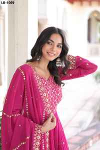 Vêtements ethniques indiens en faux georgette avec de riches sequins et des broderies en zari, robes Anarkali prêtes à porter pour les mariages - Product Image 5