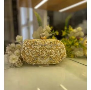 Embrayage Compact Broderie Exquise Style Classique Mode Moderne Vibes Perle Perlée Décorée Mélange Artisanat Traditionnel - Product Image 1