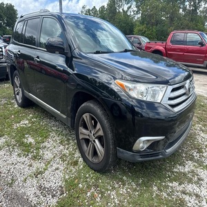 รถยนต์โตโยต้าไฮแลนเดอร์ ลิมิเต็ด ปี 2011 รุ่น 4 ประตู SUV ขับเคลื่อนล้อหน้า เกียร์อัตโนมัติ เครื่องยนต์ V6 ขายดี - Product Image 1