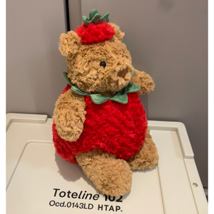 Ours en peluche super doux de 25 cm, motif fraise, personnage d'anime, pour enfants, cadeau d'anniversaire, avec rembourrage en coton PP - Product Image 5