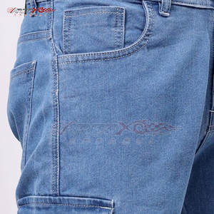 กางเกงยีนส์ขาสั้นลำลองสำหรับผู้ชายมีกระดุมปิดและมีหลายกระเป๋า - Product Image 4